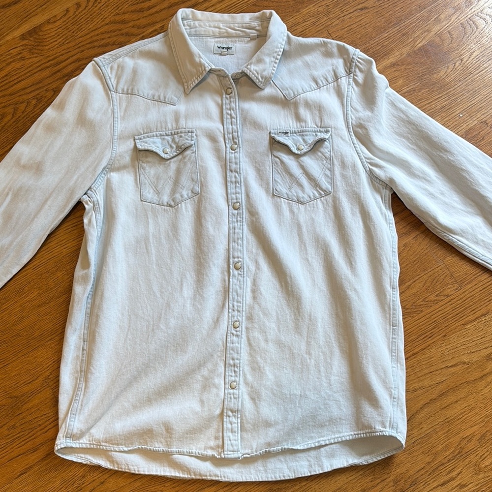 Ladies Wrangler Bleached Washed Western Denim shirt